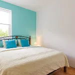 7 Bedroom In Ližnjan