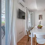 Prázdninový dům 7 Bedroom In Ližnjan