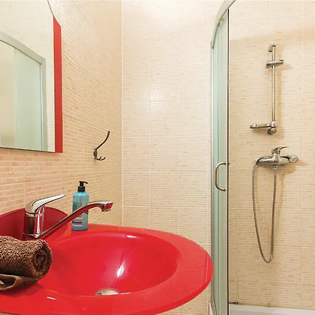 7 Bedroom Stunning In Liznjan
