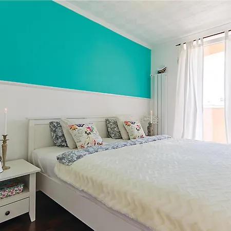 Holiday home 7 Bedroom Stunning In Liznjan