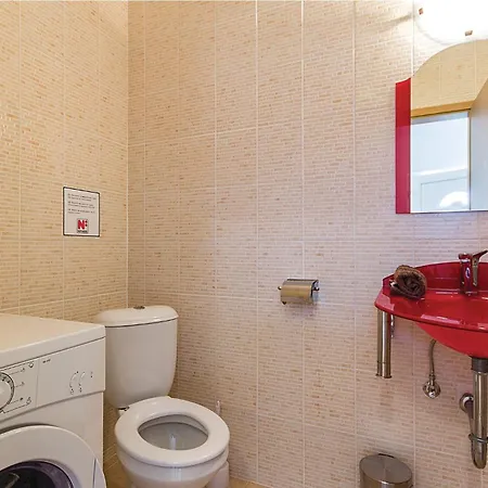 7 Bedroom Stunning In Liznjan