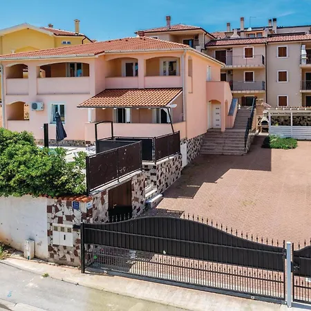 Holiday home 7 Bedroom Stunning In